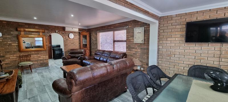 4 Bedroom Property for Sale in Tergniet Western Cape